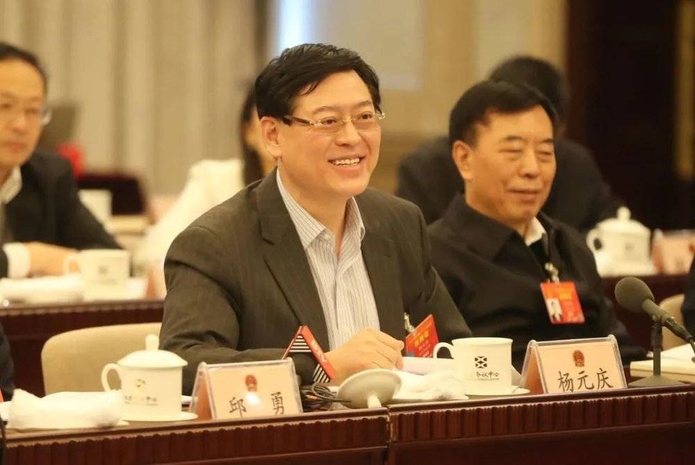 2020年兩會，馬化騰、李彥宏、雷軍等科技界大佬透露了未來科技圈發(fā)展趨勢？ 聚焦兩會 第3張